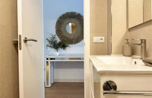 Your Poolside Paradise by the Sea - Foto 37