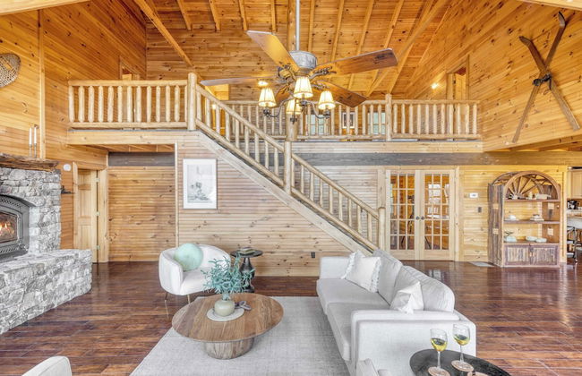 Leyland by Avantstay Cabin Mansion w/ Views - Foto 37