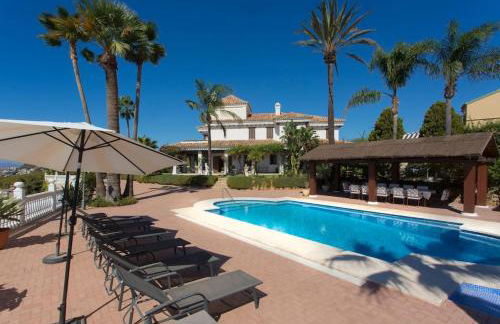 Andalusian villa on the sea and the bay of Malaga - Photo 78