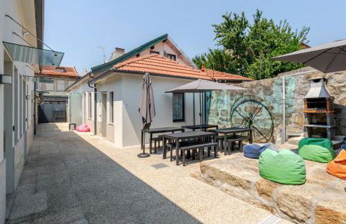 Authentic Studio with Terrace by HostWise - Foto 15