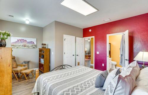 Hot Tub Access and Fire Pit Green Valley Getaway! - Foto 18