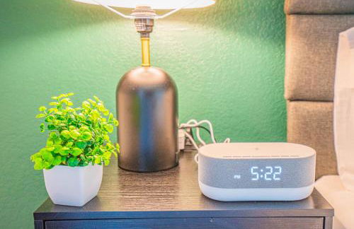 Glitzy 2BR Walk to Westgate Pool Gym WD - Foto 39