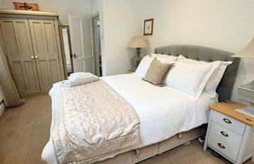 Modern 2 bed with parking in Marlow - Photo 7