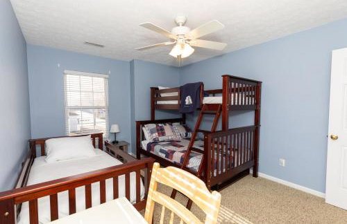 5 Bedroom Home in Old Homestead II - Photo 47