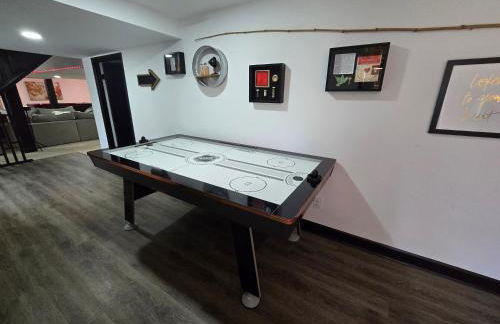 Spacious, Renovated, 5-bedroom Retreat, Near I-85 - Photo 57