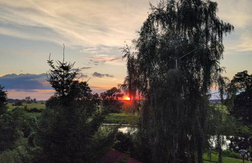 The hills at river - Foto 4