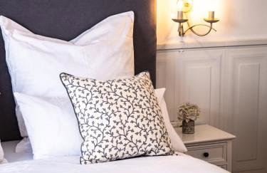 Elegant Hvar town villa with pool - Photo 6