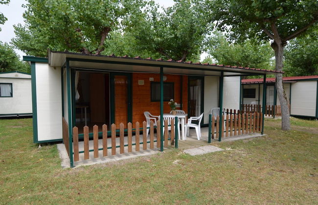 Comfy Chalet with Terrace near Sea - Foto 1