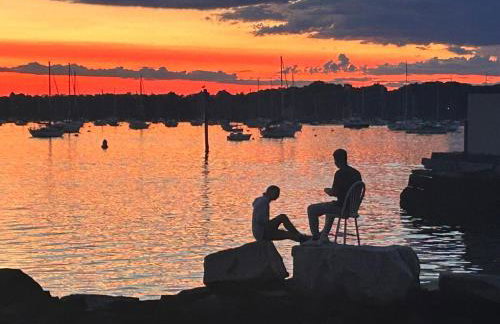 Bristol, RI The Ship of Dreams-Historical District - Foto 44