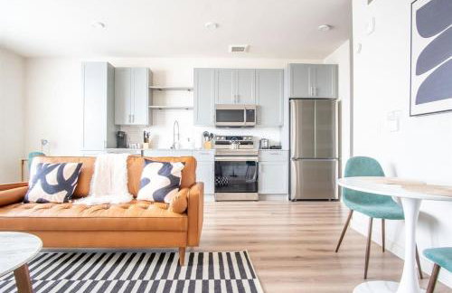 Comfortable 1BR Suite w Pool Parking Gym 08 - Foto 6