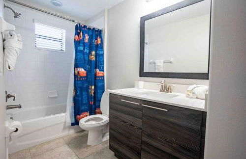 SPACIOUS 6bdrm Villa near ALL the attractions!! - Foto 6