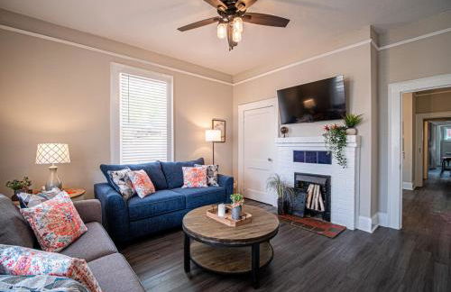 Marietta Square's Home Away! - Foto 16