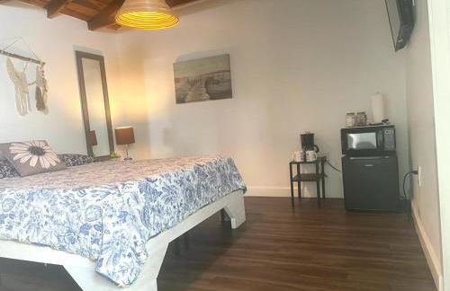 Private Studio Cabin steps from Calle 8 - Foto 71