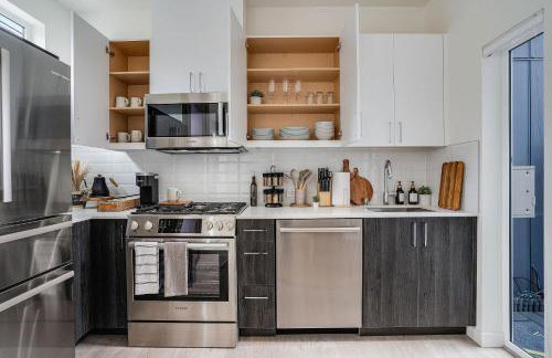 Perch - Urban Reflection 18 - Photo 11