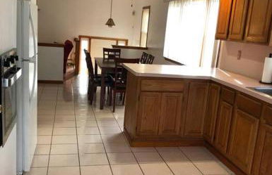 Private house with 4 bedrooms and 2 bathrooms, direct NYC Manhattan train only 10 minute walk away, MetLife Stadium FIFA World Cup 30 minutes away - Foto 3