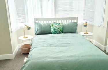 Spacious 5-Bedroom house close to station - Foto 3