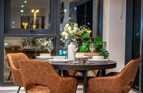 Luxury 2BR Penthouse-1, Private Terrace, City Center, Free Parking - Foto 7