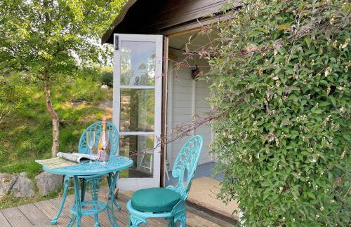 Beautiful 2BR Beach Lodge Set In Stunning Gardens - Pass the Keys - Photo 36