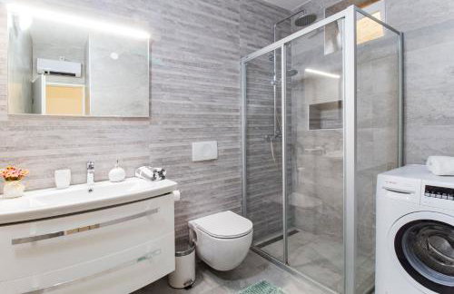 Toncica Sunny terrace with seaview and shaded BBQ area - Foto 13