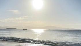 Apartamento 3 quartos à 50 metros do mar da Cachoeira Norte da Ilha - Foto 2