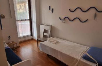 Blu Manerba with a panoramic pool overlooking the islands - Photo 5