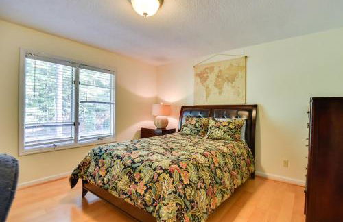 4 Mi to UGA Pet-Friendly Home in Athens - Photo 27