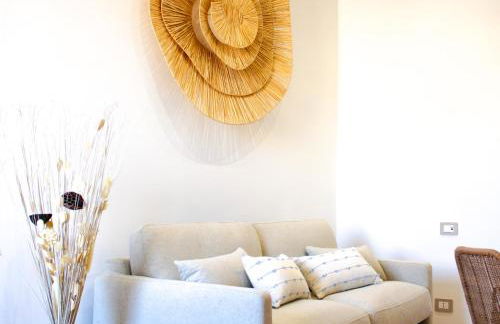 LIGEA APARTMENT - Bright Mediterranean Home with Bali-Inspired Touches - Central Anzio near Sea, Train and Bus Station - Foto 16