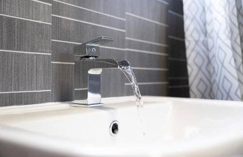 High-End home, Free Parking, 3 beds, sleeps 5 - Foto 16