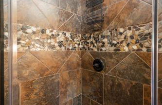 River Lodge Escape with Hot Tub - Foto 25