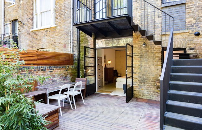 Stylish, Bright Apartment w/ Private Garden - Foto 14