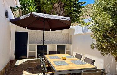 Mediterranean Villa with Private Pool & Sea View - Foto 2