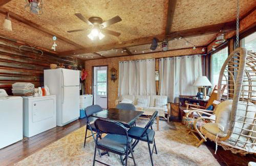 Adirondacks in Style! Lake House with Deck, Fire Pit - Foto 10