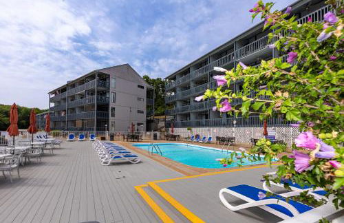 F Lakefront! Remodeled, Sleeps 4, Boat Slip, Patio, WiFi, Cable, Pool - Foto 37