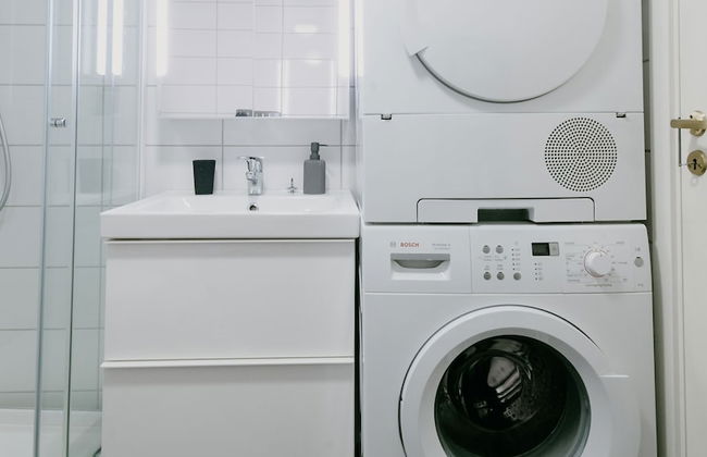 City Center Apartment - Photo 15