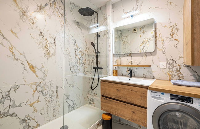 Comfort and Serenity With A/c, Parking and Balcony - Foto 8