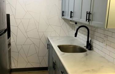 Cozy Centrally-located Condo in Honolulu - 30 day minimum stay - Photo 20