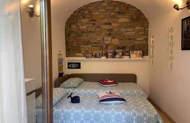 2 bedroom Apartment in Cipressa with garden - Photo 21