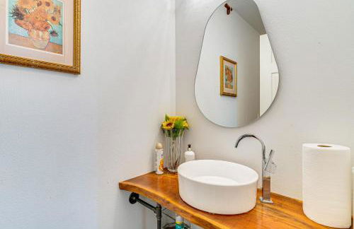 Modern Home Close to Dtwn Woodinville with Yard - Foto 13