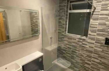 Spacious 5-Bedroom Victorian House Near Sandbanks - Sleeps 14, Parking & Garden - Foto 17