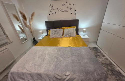 ENA 1&2 apartments-free parking 2200 m2-truck,trailer,boats friendly-EASY D1 access - Foto 3