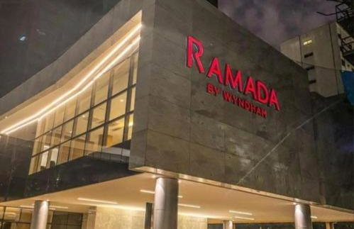 FLAT EXCLUSIVO DENTRO DO HOTEL RAMADÃ - Eixo Monumental - Foto 41