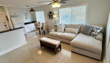 2 min walk to beach with free parking at Lauderdale 17-1 - Foto 1