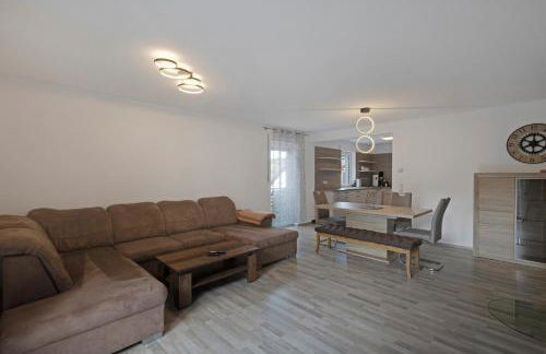 3-Bedroom Apartment with Garden Near US Army Gate 1 - Foto 11