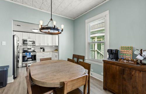 Family & Pet-Friendly - Walk to Beach & Pier - Foto 10