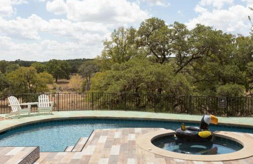 Four Bedroom Ranch Retreat with a Stunning Pool - Foto 30