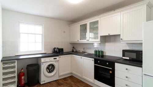 Bright 1 Bed Harbour-side Apartment with Balcony - Foto 2