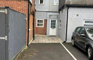 Stunning Flat with Parking Free near Sutton Station - Foto 20