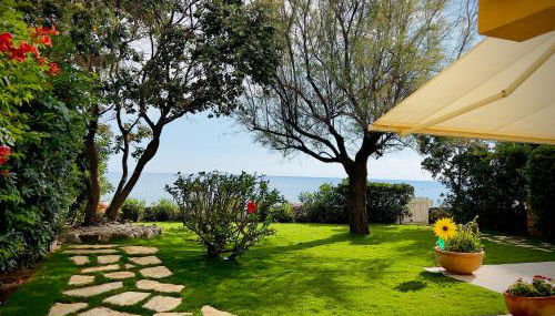 Seaside Villa with private garden - Foto 5, Garden, Garden view