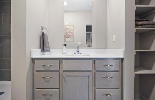 IRIE Living Refresh Kg 2Bd Gym Pool BRAND NEW - Foto 18