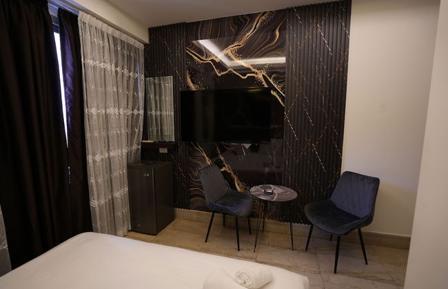 Parklane Furnished Suites - Photo 4